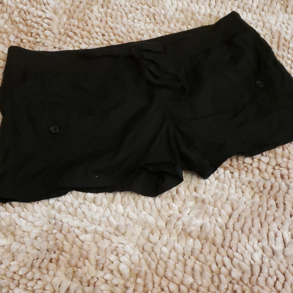 NWT Women Black Shorts Size 14